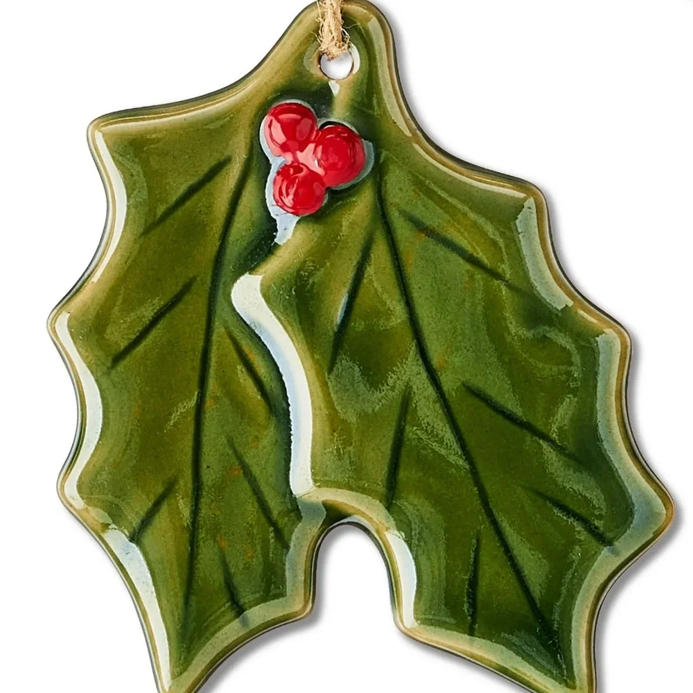 🆕HOLIDAY TIME Ceramic Pottery Holly Leaf Ornament, OS